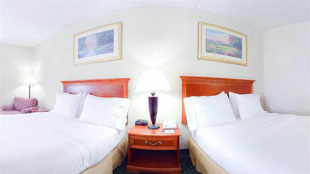 Holiday Inn Express Cambridge By Ihg Екстер'єр фото