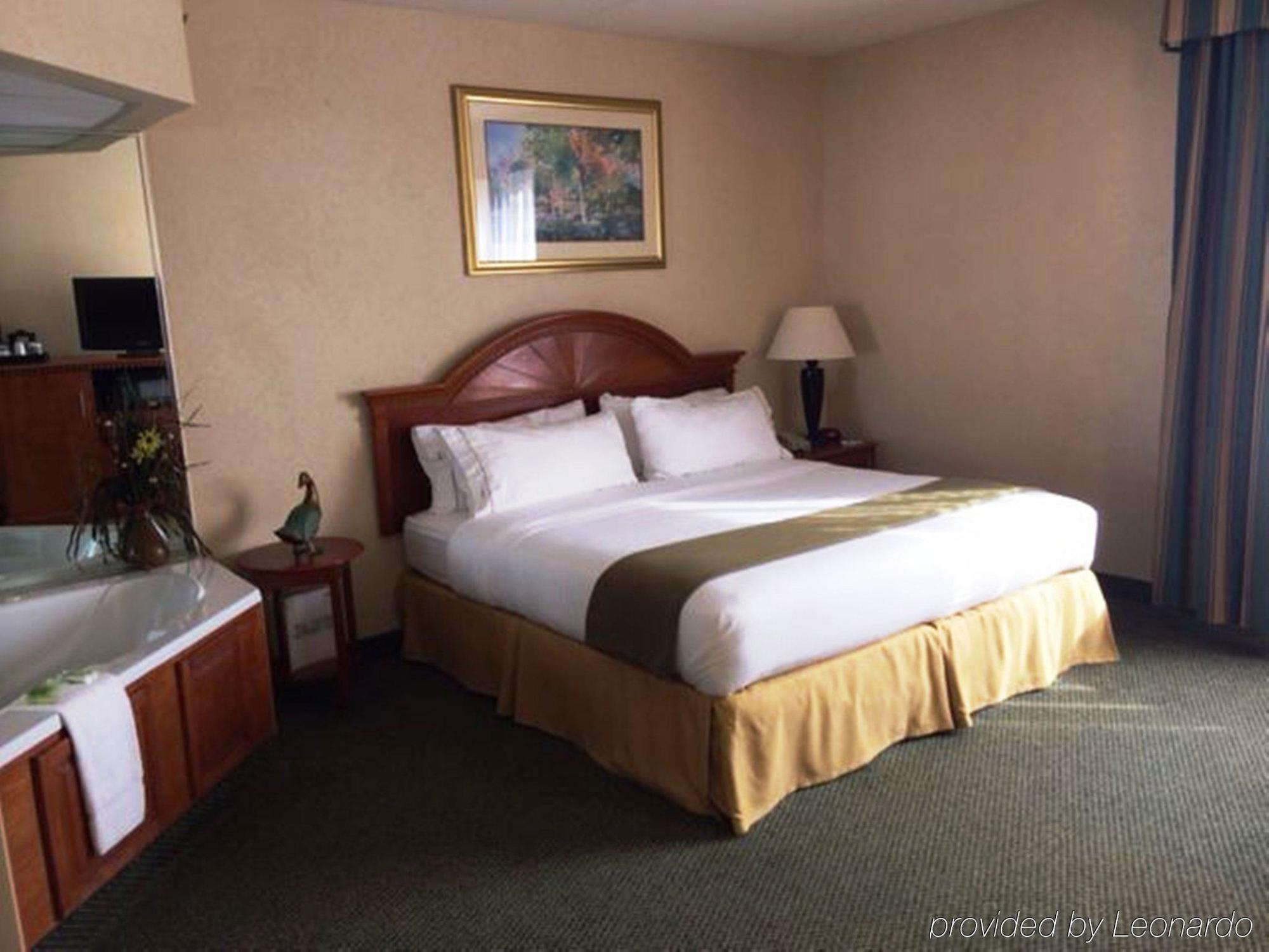 Holiday Inn Express Cambridge By Ihg Екстер'єр фото