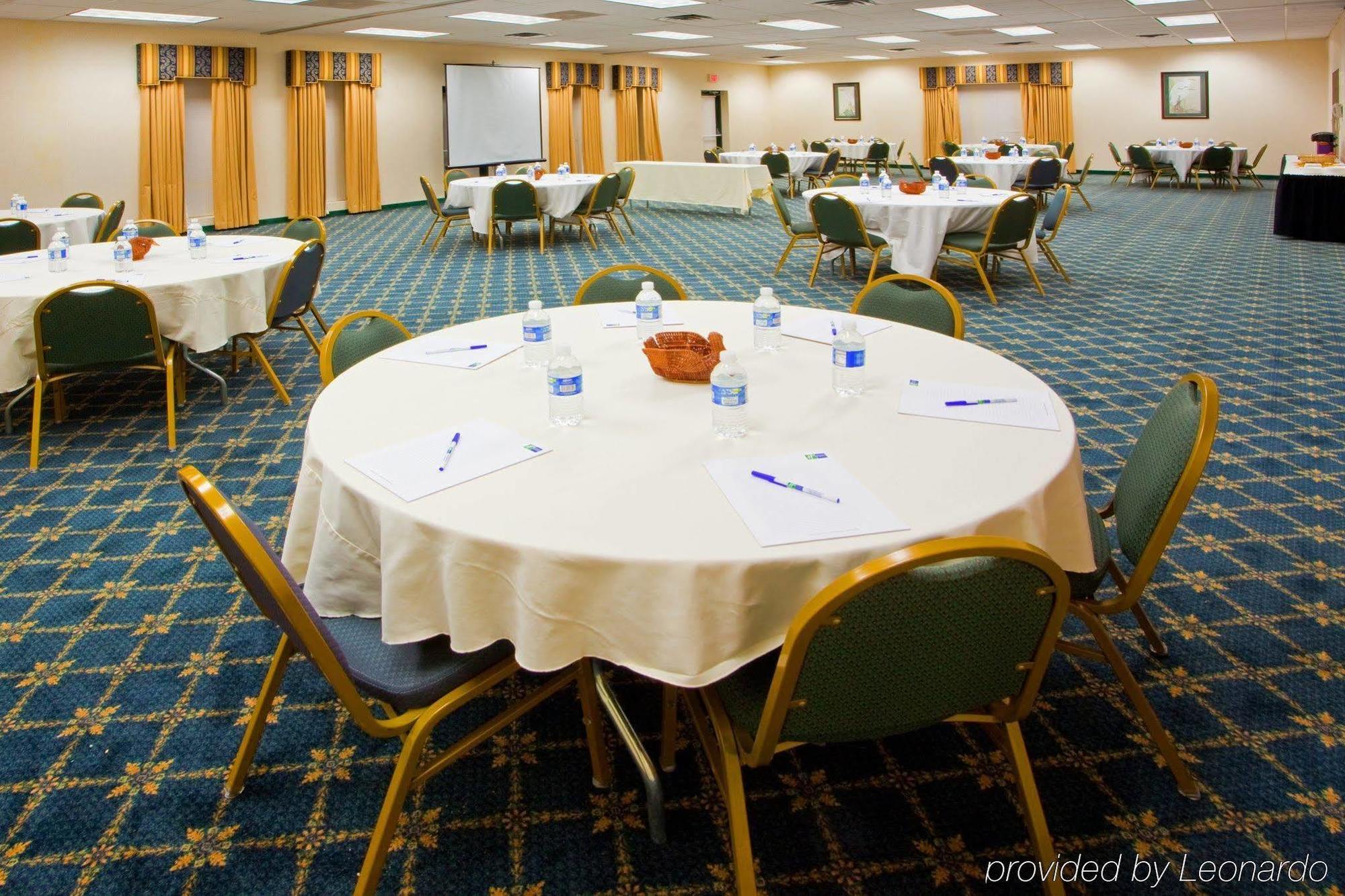 Holiday Inn Express Cambridge By Ihg Екстер'єр фото