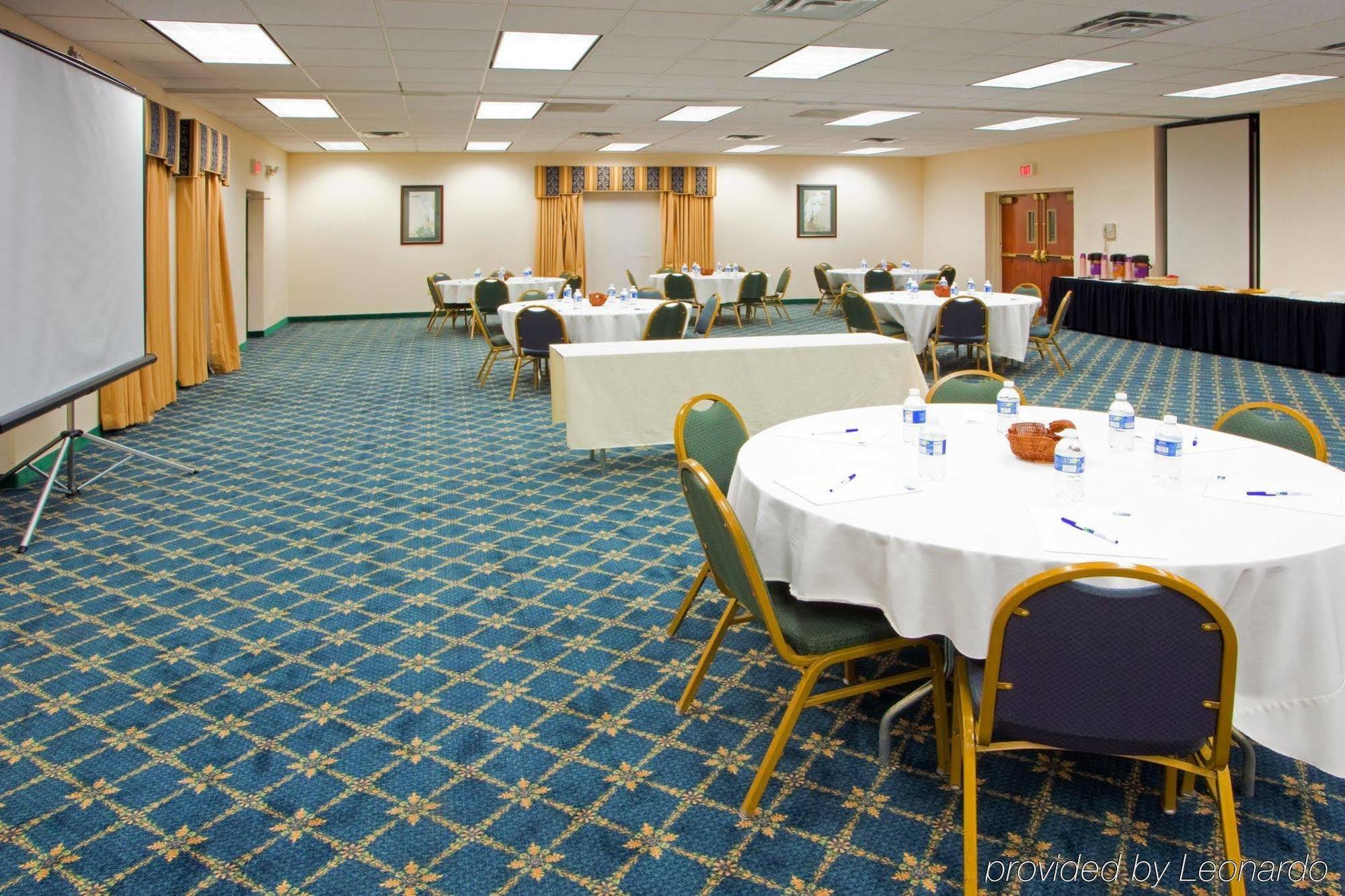 Holiday Inn Express Cambridge By Ihg Екстер'єр фото