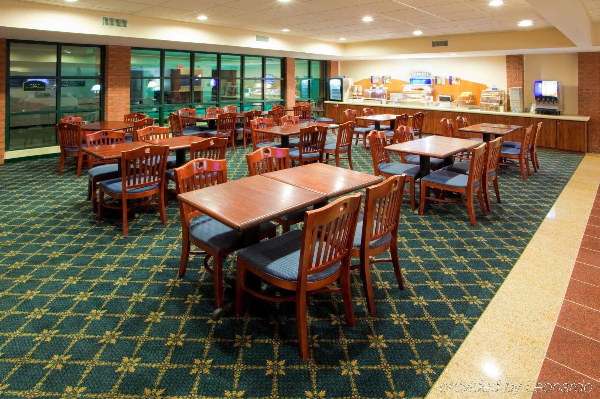 Holiday Inn Express Cambridge By Ihg Екстер'єр фото